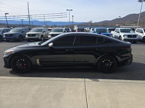 2019 Kia Stinger GT2