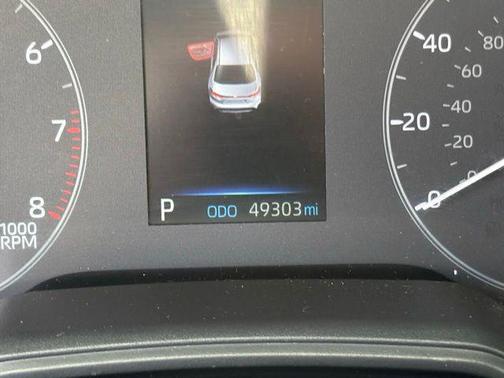 Ice Cap 2024 Toyota Corolla LE