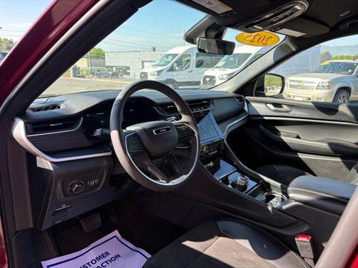 Velvet Red Pearlcoat 2025 Jeep Grand Cherokee Altitude