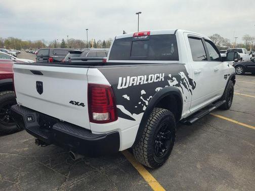 Bright White Clearcoat 2022 RAM 1500 Classic SLT
