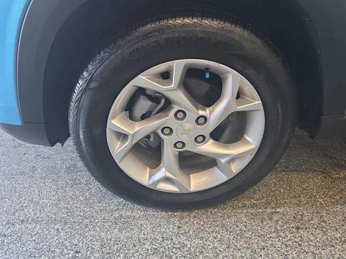 Marina Blue Metallic 2025 Chevrolet Trax LS