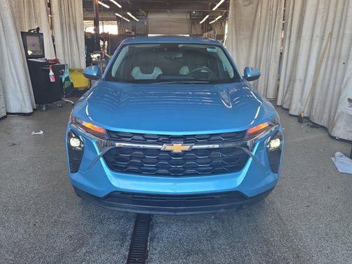 Marina Blue Metallic 2025 Chevrolet Trax LS