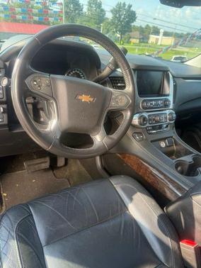 Tungsten Metallic 2017 Chevrolet Suburban LT