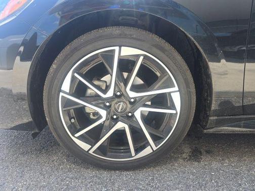 Super Black 2025 Nissan Sentra SR