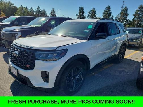2025 Ford Explorer ST