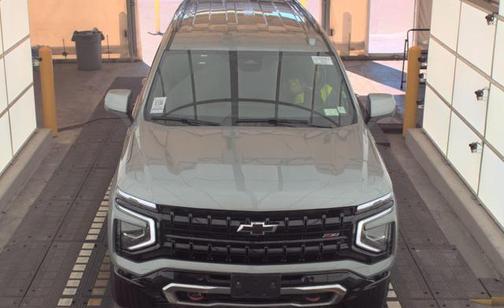 2025 Chevrolet Suburban 4WD Z71