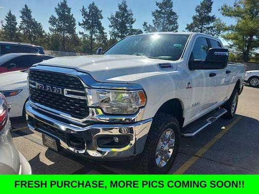 2024 RAM 2500 Big Horn Crew Cab 4x4 6'4' Box