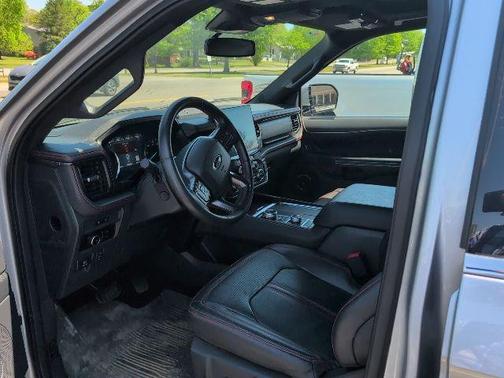 Iconic Silver Metallic 2023 Ford Expedition Limited