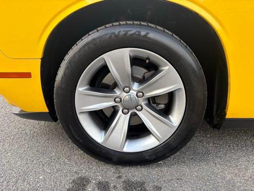 2017 Dodge Challenger SXT