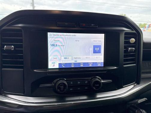 Oxford White 2022 Ford F-150 XL