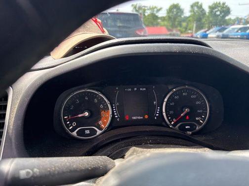 Granite Crystal Metallic Clearcoat 2018 Jeep Renegade Latitude