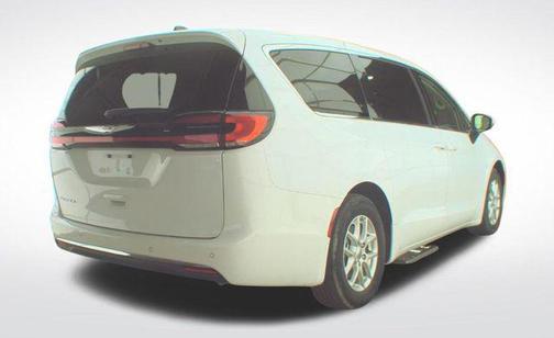 Bright White Clearcoat 2023 Chrysler Pacifica Touring L