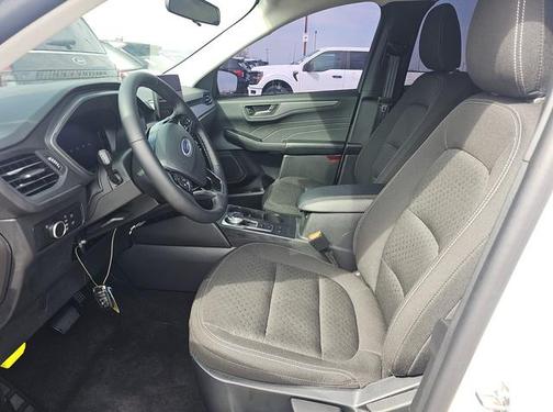 Space Silver Metallic 2025 Ford Escape Active