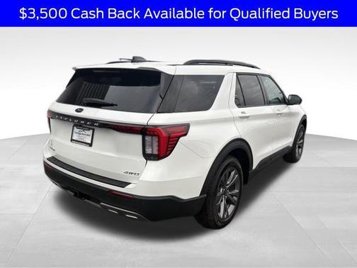 Star White Metallic Tri-Coat 2026 Ford Explorer Active
