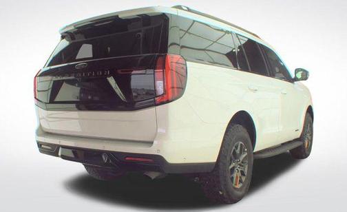 Star White Metallic Tri-Coat 2025 Ford Expedition Tremor