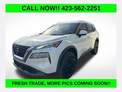 Pearl White Tricoat 2023 Nissan Rogue SV