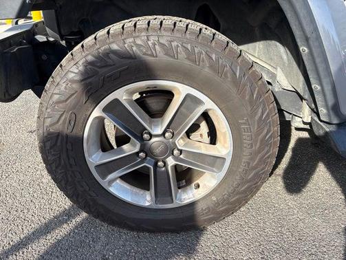 Billet Silver Metallic Clearcoat 2019 Jeep Wrangler Unlimited Sahara