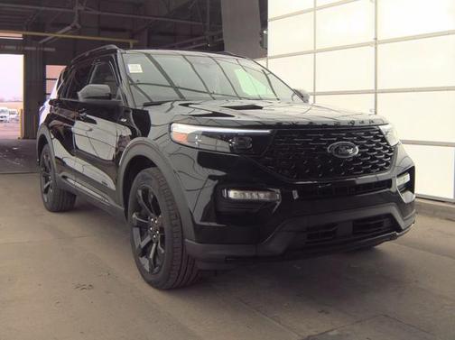 Agate Black Metallic 2023 Ford Explorer ST-Line