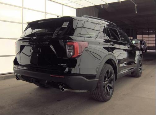 Agate Black Metallic 2023 Ford Explorer ST-Line