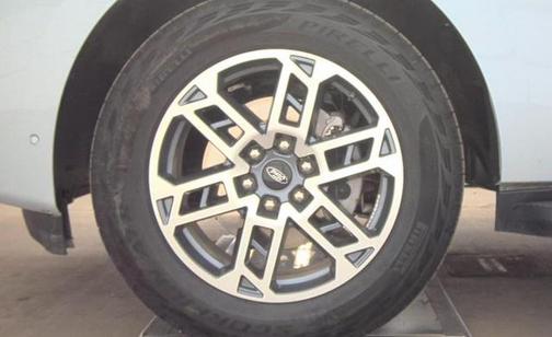 Silver Metallic 2025 Ford Expedition Active