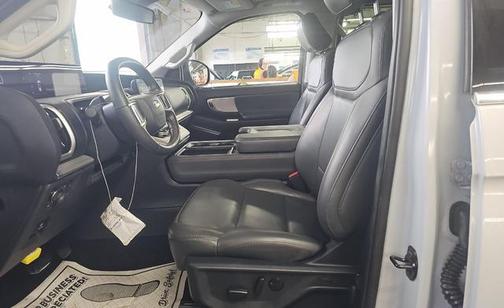 Silver Metallic 2025 Ford Expedition Active