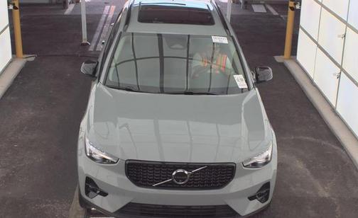 Vapour Grey Metallic 2026 Volvo XC40 Plus, B5 AWD Gas (mild hybrid), Dark