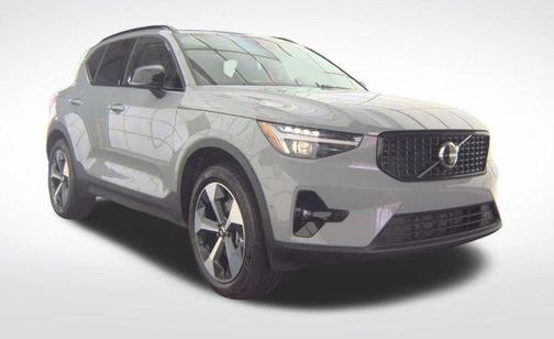 Vapour Grey Metallic 2026 Volvo XC40 Plus, B5 AWD Gas (mild hybrid), Dark
