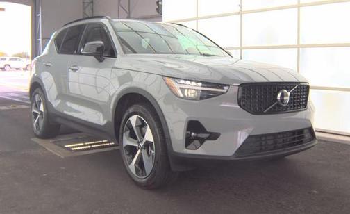 Vapour Grey Metallic 2026 Volvo XC40 Plus, B5 AWD Gas (mild hybrid), Dark