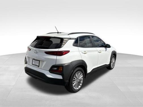 2021 Hyundai KONA SEL