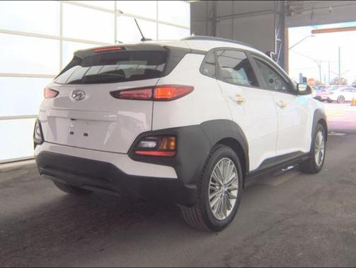2021 Hyundai KONA SEL