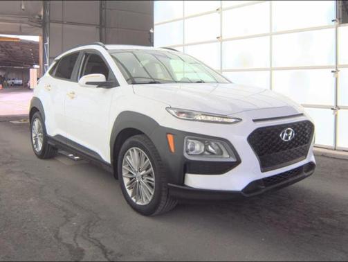 2021 Hyundai KONA SEL