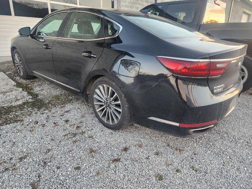 2017 Kia Cadenza Premium