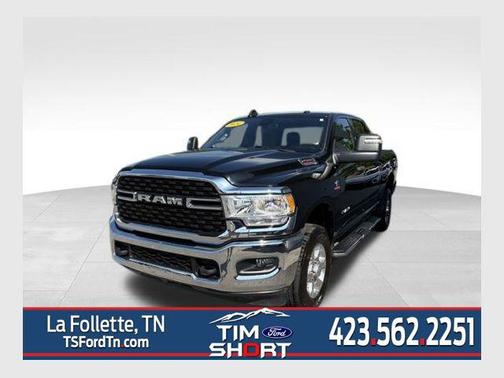 Diamond Black Crystal Pearlcoat 2024 RAM 2500 Big Horn Crew Cab 4x4 6'4' Box