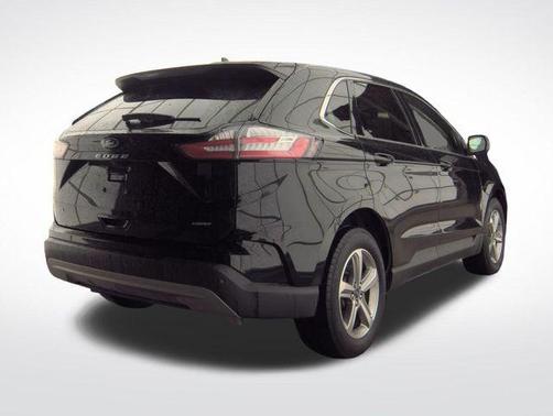 Agate Black Metallic 2022 Ford Edge SEL