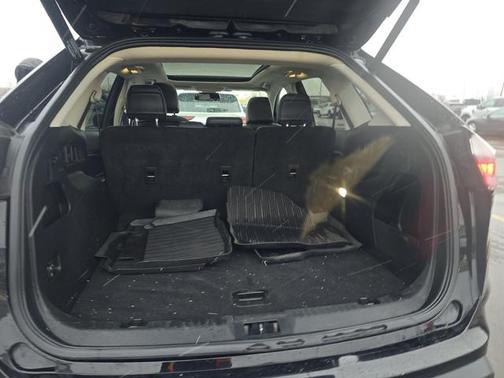Agate Black Metallic 2022 Ford Edge SEL
