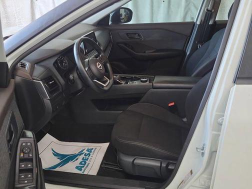 Glacier White 2023 Nissan Rogue S
