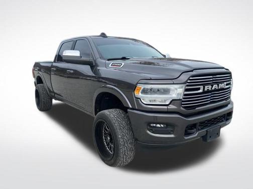 2022 RAM 2500 Laramie Crew Cab 4x4 6'4' Box