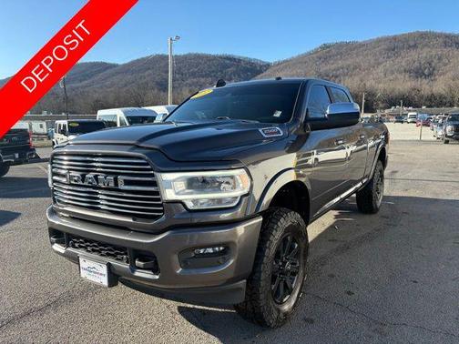 2022 RAM 2500 Laramie Crew Cab 4x4 6'4' Box