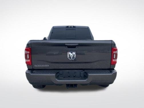 2022 RAM 2500 Laramie Crew Cab 4x4 6'4' Box