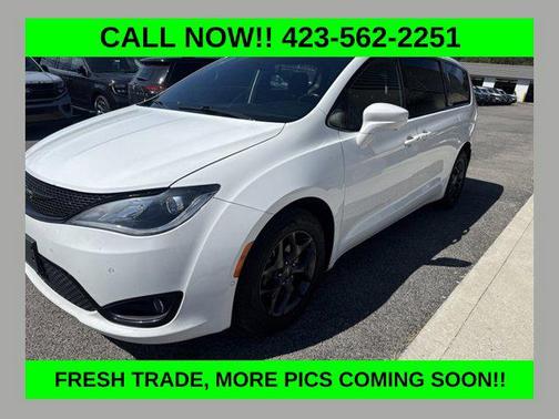 Bright White Clearcoat 2019 Chrysler Pacifica Touring Plus