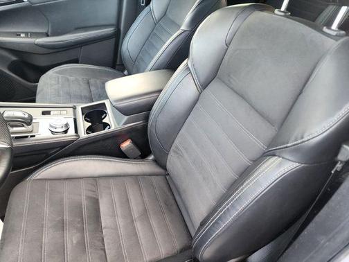 2023 Mitsubishi Outlander PHEV SE S-AWC