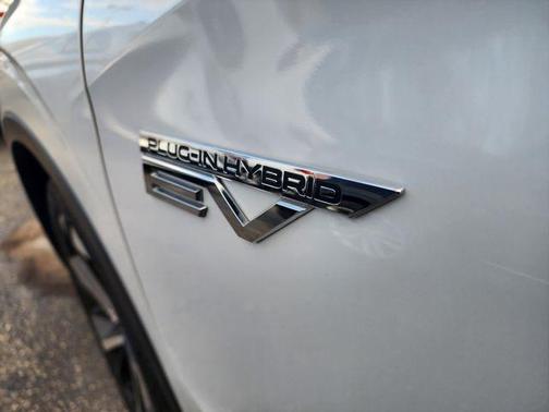 2023 Mitsubishi Outlander PHEV SE S-AWC