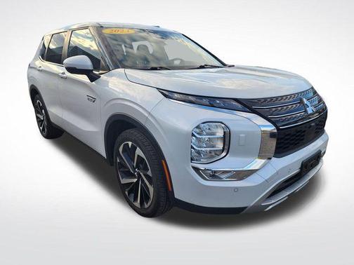 2023 Mitsubishi Outlander PHEV SE S-AWC