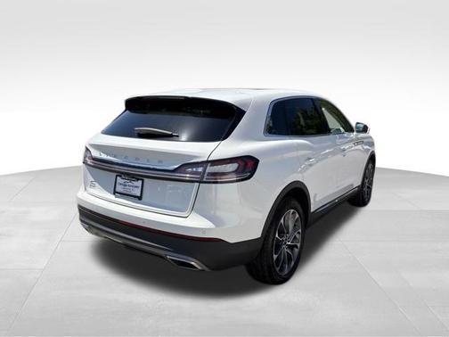 Pristine White Metallic Tri-Coat 2023 Lincoln Nautilus Reserve