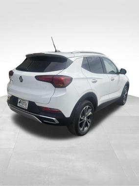 Summit White 2022 Buick Encore GX Essence