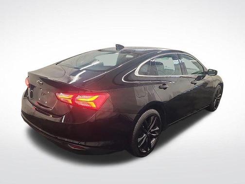 Mosaic Black Metallic 2024 Chevrolet Malibu 1LT