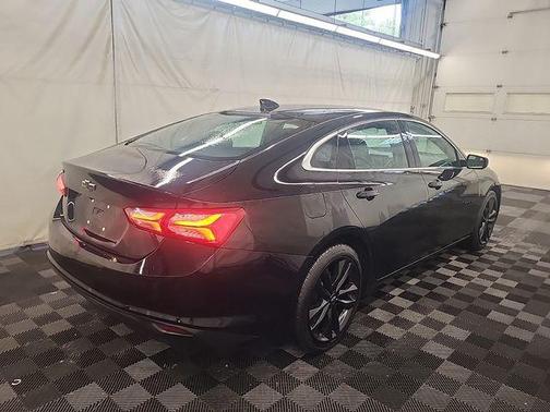 Mosaic Black Metallic 2024 Chevrolet Malibu 1LT