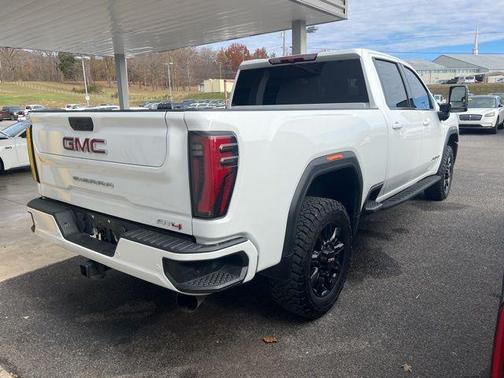 2024 GMC Sierra 2500 AT4