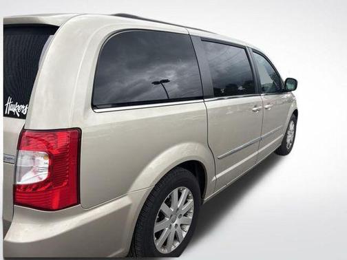 Cashmere/Sandstone Pearlcoat 2015 Chrysler Town & Country Touring