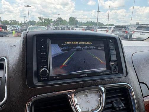 Cashmere/Sandstone Pearlcoat 2015 Chrysler Town & Country Touring